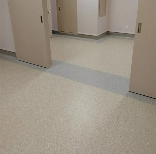 森納卷材橡膠地板成為醫院裝修的新寵